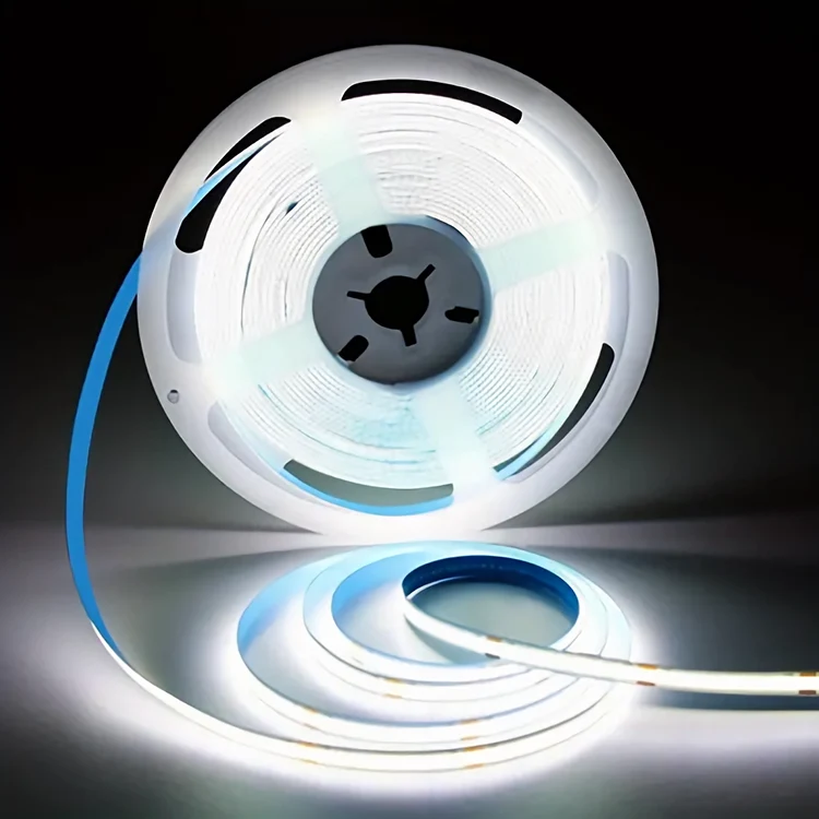 従来のLEDライトよりも穂軸ストリップライトの利点は何ですか？